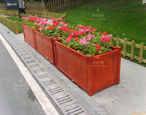 人行道隔離花箱 人行道隔離花箱