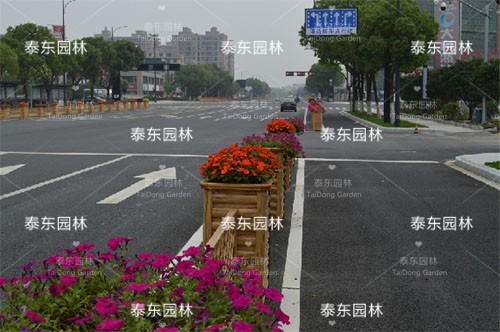 護(hù)欄花箱 護(hù)欄花箱