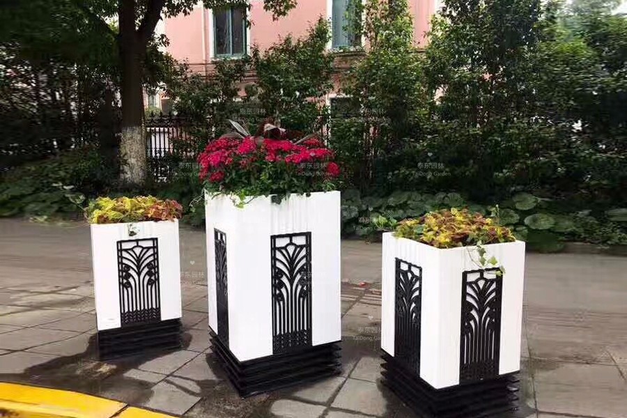 1677465281491881.jpg 花箱